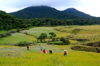 10 Tempat Wisata di Garut yang Paling Terkenal, Yuk <i>Explore</i> Swiss van Java!