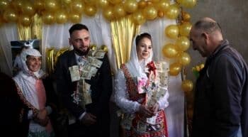 7 Negara Paling Religius di Eropa, Nomor 6 Muslimnya Lumayan Banyak 7 Negara Paling Religius di Eropa, Nomor 6 Muslimnya Lumayan Banyak