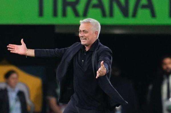 Jose Mourinho Bocorkan Rahasia Sukses Jadi Salah Satu Pelatih Terhebat Dunia, Apa Itu? Jose Mourinho Bocorkan Rahasia Sukses Jadi Salah Satu Pelatih Terhebat Dunia, Apa Itu?