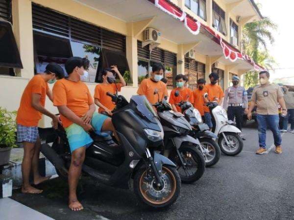 Tawuran Geng Respect Vs Bosse di Sleman, 4 Pelajar Kena Bacok Tawuran Geng Respect Vs Bosse di Sleman, 4 Pelajar Kena Bacok