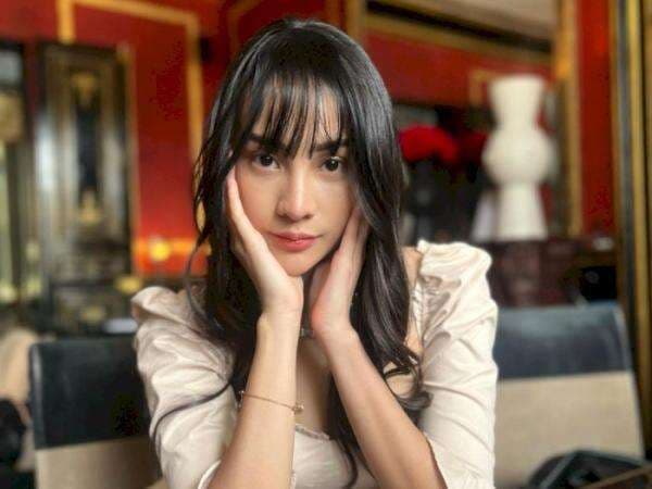 Heboh Video Anya Geraldine Pakai Baju Terbuka, Netizen: Aurat, Mbak! Heboh Video Anya Geraldine Pakai Baju Terbuka, Netizen: Aurat, Mbak!