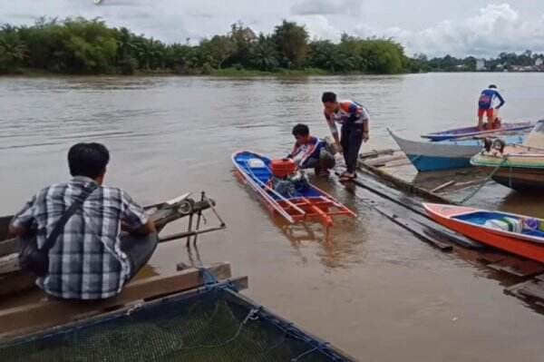 Mengenal Perahu Ketinting, Alat Transportasi Khas Sulawesi Selatan yang Dipakai Lomba di Danau Matano