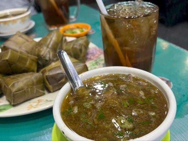 Berawal dari Tenda Kaki Lima, Aroma Coto Gagak Jadi Kuliner Wajib kalau ke Makassar! Berawal dari Tenda Kaki Lima, Aroma Coto Gagak Jadi Kuliner Wajib kalau ke Makassar!