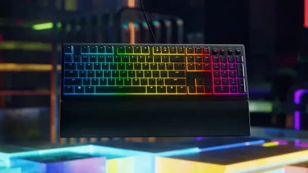 Razer Ornata V3: Keyboard Gaming Low-Profile Murah dengan Switch Mecha-Membrane