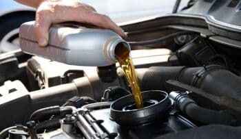 5 Cara Membaca Dipstick Oli Mobil yang Benar, Jangan Asal Ukur! 5 Cara Membaca Dipstick Oli Mobil yang Benar, Jangan Asal Ukur!