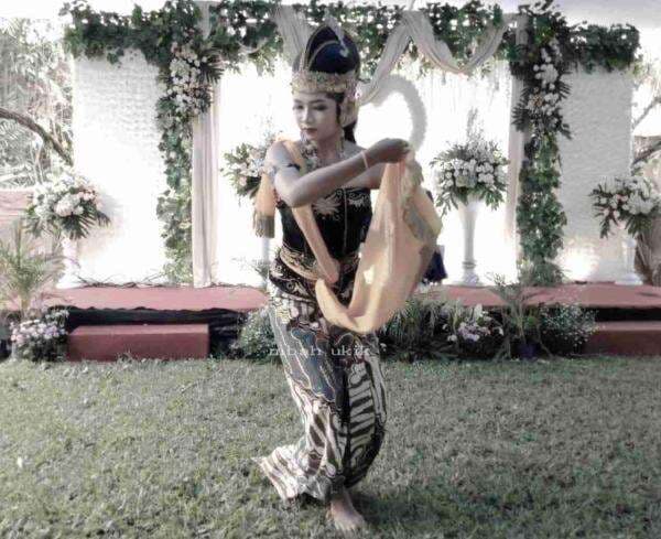 Woww! Dewi Sekartaji Ternyata Cantik Ruuaaarrr Biasa, Begini Kemolekannya, Gaes! Woww! Dewi Sekartaji Ternyata Cantik Ruuaaarrr Biasa, Begini Kemolekannya, Gaes!