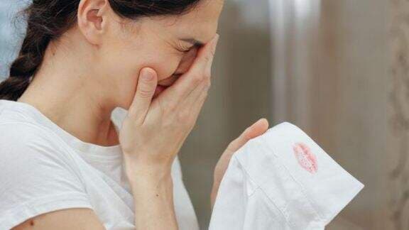 Waspada Moms! Ini 4 Tanda Suami Pernah Tidur dengan Wanita Lain, Hati-hati Kalau PakSu Sering... Waspada Moms! Ini 4 Tanda Suami Pernah Tidur dengan Wanita Lain, Hati-hati Kalau PakSu Sering...