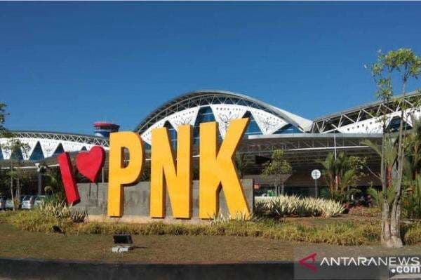 Harga Tiket Pesawat Jakarta-Pontianak, Mulai dari Rp 993.600 Harga Tiket Pesawat Jakarta-Pontianak, Mulai dari Rp 993.600