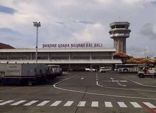 Kebijakan Wajib Booster Mulai Diterapkan di Bandara Ngurah Rai Bali Kebijakan Wajib Booster Mulai Diterapkan di Bandara Ngurah Rai Bali