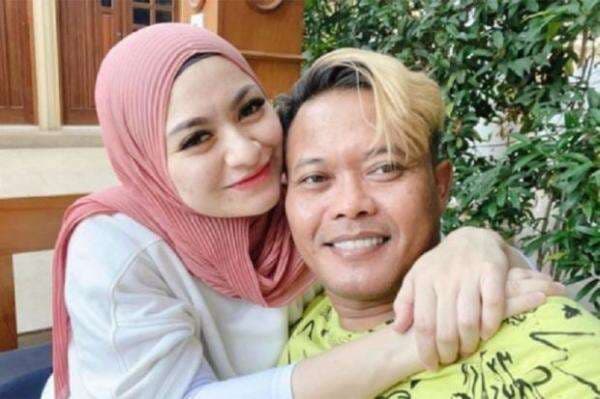 Nathalie Holscher Sempat Diberi Rumah sebagai Kado, Sule: Aku Kasih Buat Dia dan Adik-adiknya Nathalie Holscher Sempat Diberi Rumah sebagai Kado, Sule: Aku Kasih Buat Dia dan Adik-adiknya