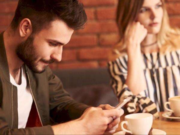 Apa Itu Apatis? Ini Pengertian, Ciri-ciri, dan Cara Mengatasinya! Apa Itu Apatis? Ini Pengertian, Ciri-ciri, dan Cara Mengatasinya!