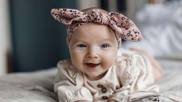 Inspirasi Nama Bayi Perempuan Menurut Islam dan Al Quran, Lengkap A-Z Inspirasi Nama Bayi Perempuan Menurut Islam dan Al Quran, Lengkap A-Z