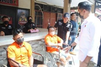 2 Perampok Sadis Ditembak, 1 Orang Tewas Usai Bergelut dengan Polisi 2 Perampok Sadis Ditembak, 1 Orang Tewas Usai Bergelut dengan Polisi