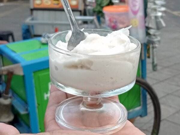 Suegerr! Es Puter, Es Krim Tradisional yang Dibuat Kaum Pribumi untuk &#039;Saingi&#039; Belanda