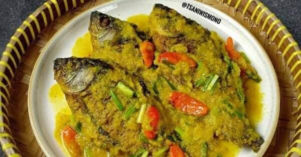 5 Olahan Ikan Mas Bumbu Kuning yang Enak, Lengkap dengan Resep