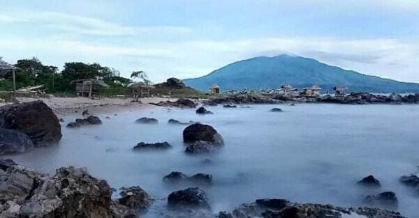 Pesona Pantai Ketang Kalianda di Lampung Selatan, Ada Pemandangan Gunung Rajabasa yang Eksotis