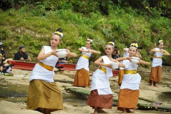 Larung Sesaji, Tradisi dan Budaya Kota Malang di Sungai Brantas