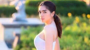 7 Potret Angel Karamoy Tampil Seksi Pakai Tanktop hingga Dress Menerawang, Netizen: Semakin Menggoda! 7 Potret Angel Karamoy Tampil Seksi Pakai Tanktop hingga Dress Menerawang, Netizen: Semakin Menggoda!