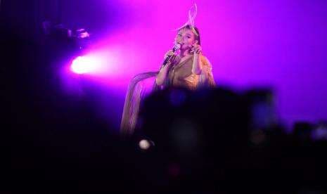 Lagu 'Sekali Ini Saja' Buat Istri Glenn Fredly Menangis Lagu 'Sekali Ini Saja' Buat Istri Glenn Fredly Menangis