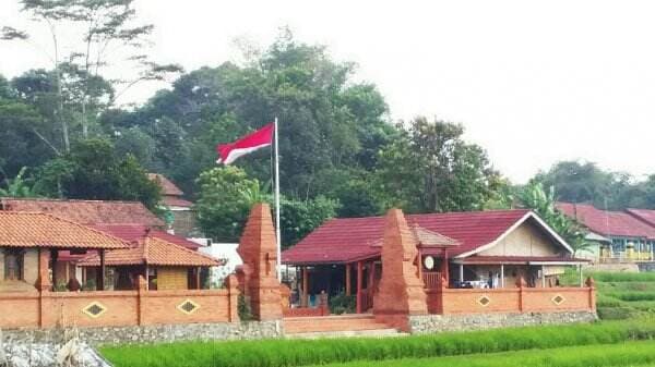 Unik, Arsitektur Bangunan Pondok Pesantren di Banjaran Bandung Ini Mirip Kerajaan Sunda