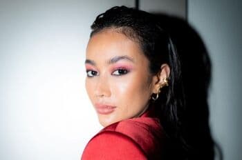 Ratu Felisha Banjir Pujian Usai Perankan Tari di Film Pengabdi Setan 2 Ratu Felisha Banjir Pujian Usai Perankan Tari di Film Pengabdi Setan 2