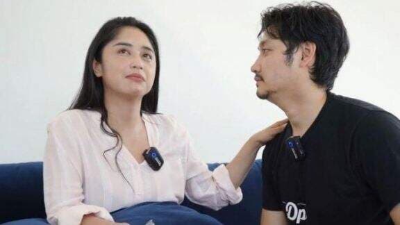 Pantas Kaya Raya, Angga Wijaya Bocorkan Kebiasaan Dewi Perssik di Rumah, Diam-diam Suka Makan Ini: Orang-orang Nggak Tahu… Pantas Kaya Raya, Angga Wijaya Bocorkan Kebiasaan Dewi Perssik di Rumah, Diam-diam Suka Makan Ini: Orang-orang Nggak Tahu…