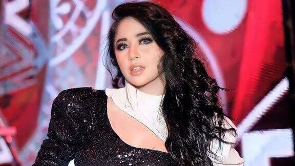 Suka Hal Berbau Supranatural, Sosok Ini Bongkar Alasan Dewi Perssik Tiga Kali Digugat Cerai Mantan Suami: Dia Pengin Jadi... Suka Hal Berbau Supranatural, Sosok Ini Bongkar Alasan Dewi Perssik Tiga Kali Digugat Cerai Mantan Suami: Dia Pengin Jadi...