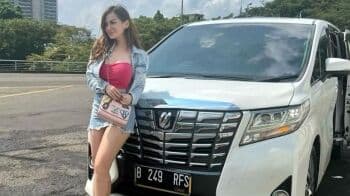 6 Potret Seksi Safa Marwah, Sahabat Dinar Candy Pemilik Mobil Plat RFS 6 Potret Seksi Safa Marwah, Sahabat Dinar Candy Pemilik Mobil Plat RFS