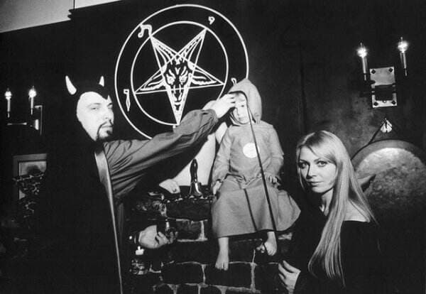 Cerita Malam Jumat: Sejarah Ringkas Gereja Setan Bentukan Anton LaVey Cerita Malam Jumat: Sejarah Ringkas Gereja Setan Bentukan Anton LaVey