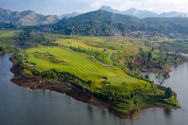 5 Rekomendasi Lapangan Golf Di Jawa Barat dengan Pemandangan Indah