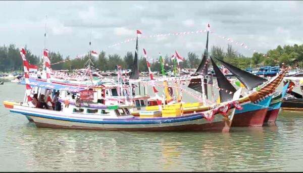 Semarak 17 Agustusan, Lanal Babel Gelar Lomba Hias Perahu dan Lomba Dayung