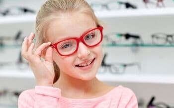 Mengenal Orthokeratology, Terapi Lensa Kontak untuk Hilangkan Mata Minus Anak Mengenal Orthokeratology, Terapi Lensa Kontak untuk Hilangkan Mata Minus Anak