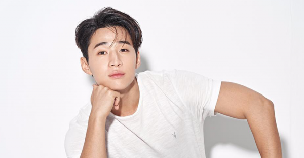 5 Fakta Menarik Henry Lau, Penyanyi Korsel yang Main Ke Jakarta!