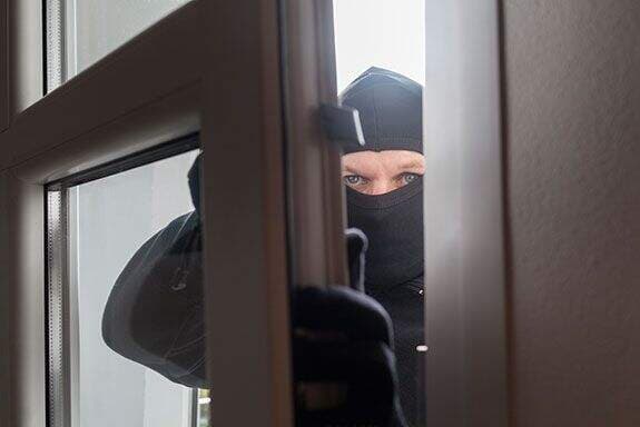 Belajar dari Kasus Alfamart, Apakah Tetap Dipidana Jika Barang Curian Dikembalikan? Belajar dari Kasus Alfamart, Apakah Tetap Dipidana Jika Barang Curian Dikembalikan?