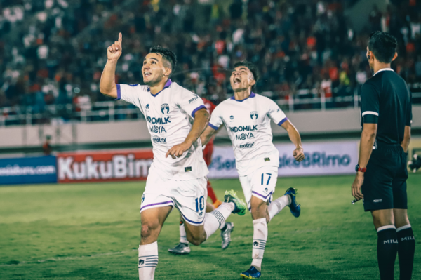 Ezequiel Vidal Sebut Liga 1 Sama Kompetitifnya dengan Liga Aegentina Ezequiel Vidal Sebut Liga 1 Sama Kompetitifnya dengan Liga Aegentina