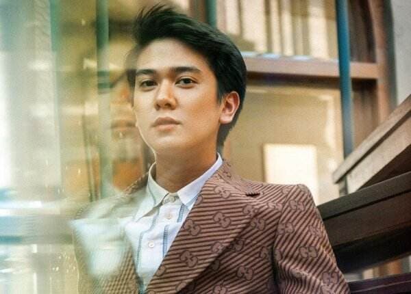 3 Gaya Rambut ala Iqbaal Ramadhan, dari Long Bob hingga Undercut