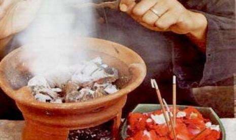 Sejarah Pembantaian Dukun Santet di Banyuwangi Tahun 1998: Ratusan Orang Tewas Dibacok dan Dibakar Sejarah Pembantaian Dukun Santet di Banyuwangi Tahun 1998: Ratusan Orang Tewas Dibacok dan Dibakar