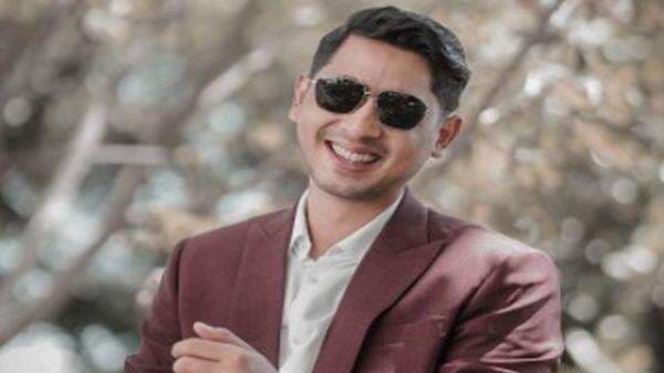 Arya Saloka Hapus Foto Istri Bikin Isu Cerai Menguat, Denny Darko: Marketing S3! Arya Saloka Hapus Foto Istri Bikin Isu Cerai Menguat, Denny Darko: Marketing S3!