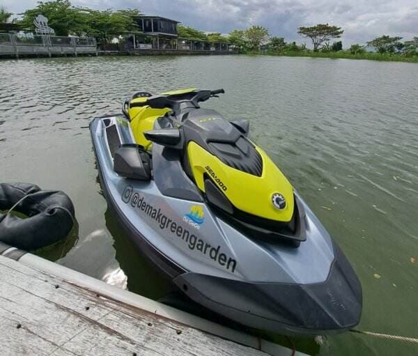 Demak Green Garden Tawarkan Sensasi Naik Jetski di Danau