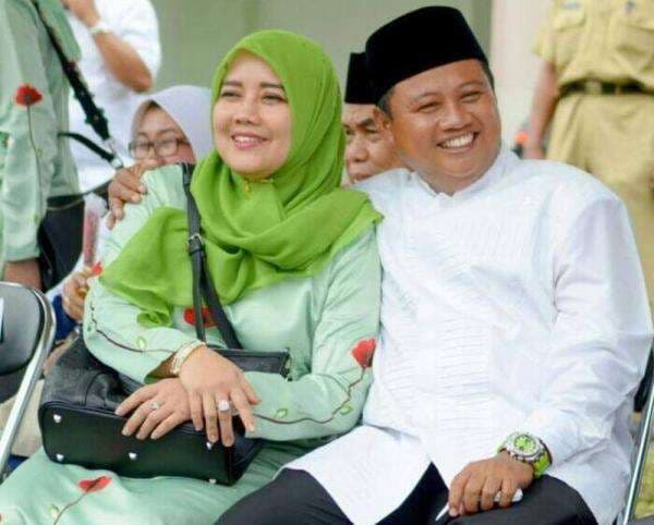 Tuai Kecaman, Wagub Jabar Sebut Poligami Jadi Solusi HIV/AIDS Tuai Kecaman, Wagub Jabar Sebut Poligami Jadi Solusi HIV/AIDS