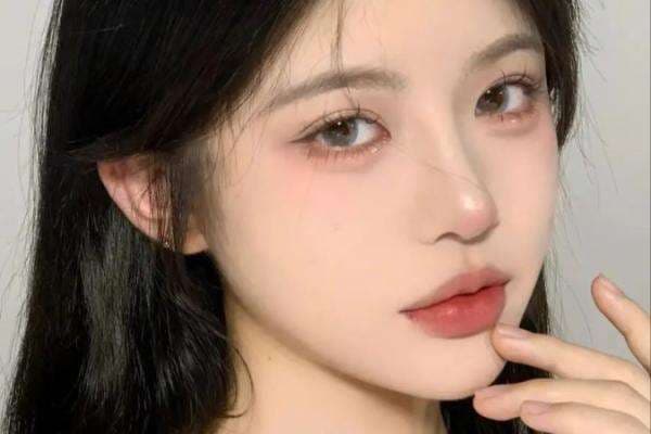 Mengenal Tren Douyin Makeup yang Ramai di TikTok dan Tips Mendapatkannya! Mengenal Tren Douyin Makeup yang Ramai di TikTok dan Tips Mendapatkannya!