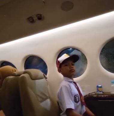 Crazy Rich yang Jemput Farel Prayoga Pakai Jet Pribadi, Ini Sosok Haji Isam Crazy Rich yang Jemput Farel Prayoga Pakai Jet Pribadi, Ini Sosok Haji Isam