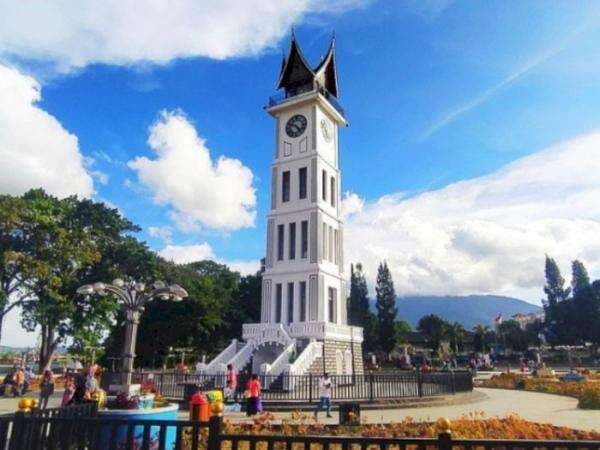 Misteri Jam Gadang, Ternyata Kembaran Big Ben London, Dibangun Cuma Pakai Kapur! Misteri Jam Gadang, Ternyata Kembaran Big Ben London, Dibangun Cuma Pakai Kapur!
