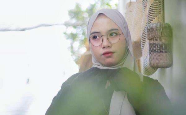 Profile Indah Yastami, Penyanyi Cantik yang Tengah Viral di YouTube dan Tiktok