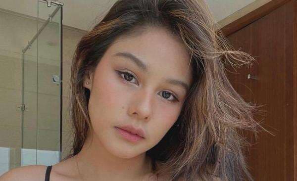 Artis Wanita Ini Kelihatan Makin Cantik karena Tahi Lalat yang Menghiasi Wajahnya, Siapa Saja? Artis Wanita Ini Kelihatan Makin Cantik karena Tahi Lalat yang Menghiasi Wajahnya, Siapa Saja?