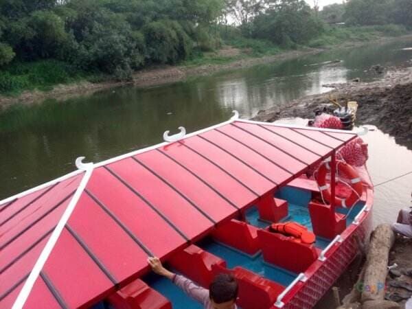 Mau Keliling Sungai Bengawan Solo? Yuk, Naik Kapal Naga Merah