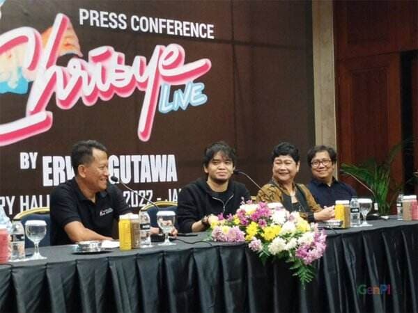 Anak Chrisye Buka Suara Soal Royalti Acara yang Pakai Nama Ayahnya Anak Chrisye Buka Suara Soal Royalti Acara yang Pakai Nama Ayahnya