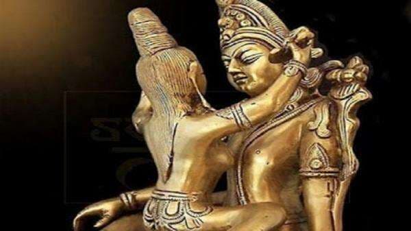 Puja Bhairawa: Ritual Bersetubuh, Minum Darah dan Makan Daging Manusia oleh Raja Kertanegara Puja Bhairawa: Ritual Bersetubuh, Minum Darah dan Makan Daging Manusia oleh Raja Kertanegara