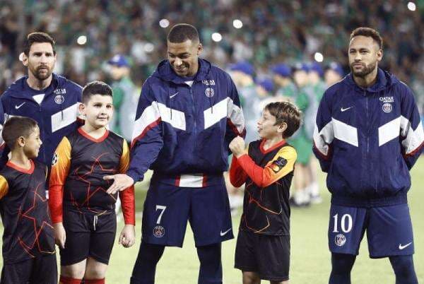 PSG Bungkam Maccabi Haifa: Messi, Neymar dan Mbappe Cetak Gol PSG Bungkam Maccabi Haifa: Messi, Neymar dan Mbappe Cetak Gol