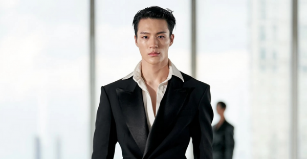 Jeno NCT Debut sebagai K-Pop Idol Pertama yang Tampil di New York Fashion Week! Jeno NCT Debut sebagai K-Pop Idol Pertama yang Tampil di New York Fashion Week!